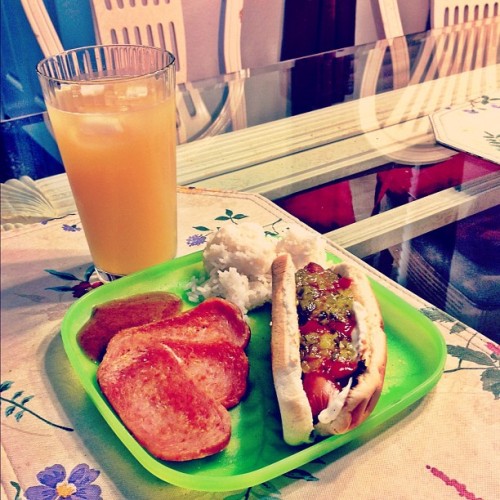 om nom nom! #food #foodporn #spam&rice #hotdog #juice (Taken with instagram)