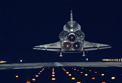 fuckyeahspaceexploration:  STS-72 landing adult photos