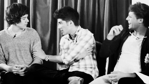 zaynlovesithard:  screwedupmezz:  monitchka:  seriously, be more obvious.  jealous