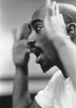 makaveli-immortalized:  “I’m seein’