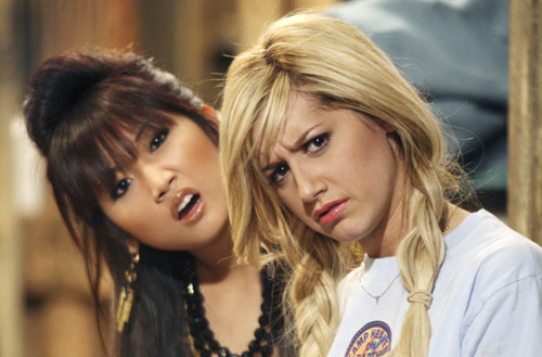 ruinedchildhood:  the only show where theres a smart blonde and a dumb asian