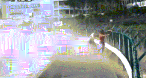 Aquele momento que tu acaba de sair do banho e quando abre a porta do banheiro vem aquele vento gelado!