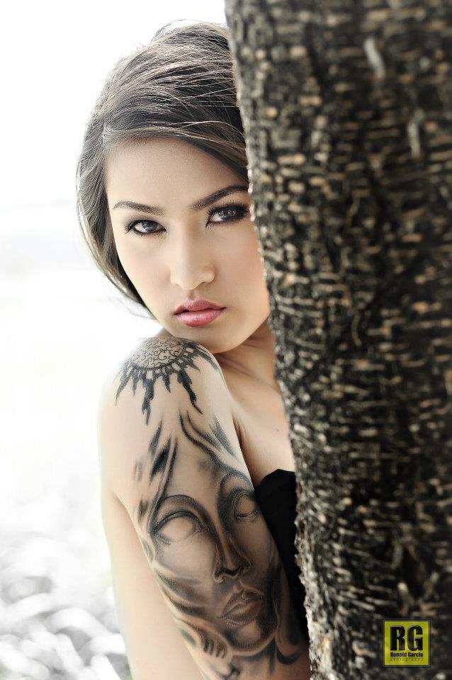 fuckyeahgirlswithtattoos:  Photo by: Ronald Garcia www.annesarabia.tumblr.com www.missannesarabia.co.cc