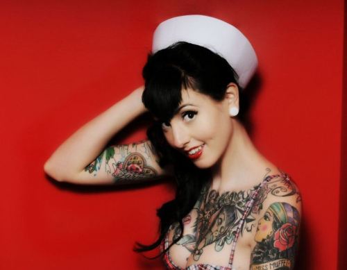 As a sailor I can definitely say that I have NEVER seen a female sailor that look’s like this…. Still looking though… Damn it all. :o(