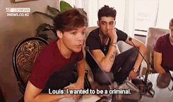 Guydirectioners:  Louis Wanted To Be A Criminal. Lol 