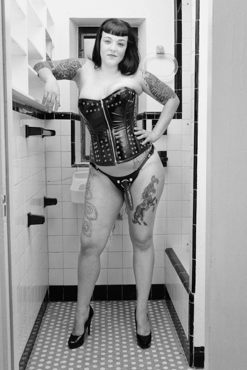 davidarranphoto:  The surprise waiting for you in the bathroom