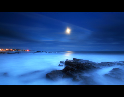 Anstruther Moonlight (via angus clyne)