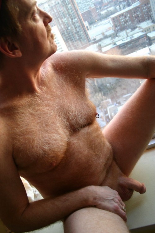 http://senioretgay2.tumblr.com/post/21559511474
