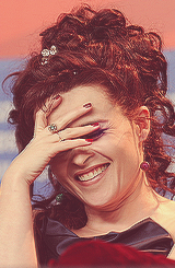 9 Pictures > Helena Bonham Carter Smile 