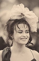 9 Pictures > Helena Bonham Carter Smile 
