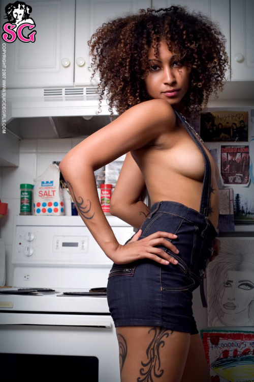 altblackgirls:  kimbrough715:  Tiffini TruthSuicide Girls   all time favorite :) 
