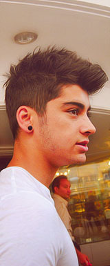 zaaaaaaaaayn para de ser lindo ! *-*