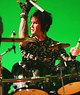 bornofvengenz:  Reasons to love Avenged Sevenfold » The Reverend Tholomew Plague
