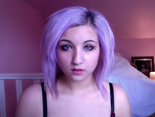 redyed my lilac again. its getting darker and darker every time :’)