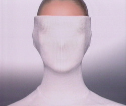 youtreau: still from video installation Ohne Titel by Daniel Pflumm (2000) 