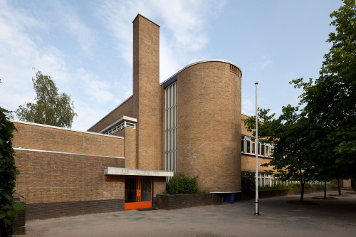 modernism-in-metroland: Hilversum School, the Netherlands (1920-38) by W.M. Dudok. Willem Marinus Du