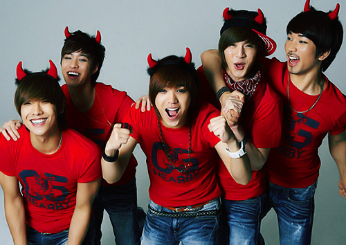 mandersyoo:  Forever love these boys. You know, MBLAQ is really popular in Korea yet it surprises me how they don’t have more MV views, whats up with that!? Especially when they always have FUCKING EPIC MV’s.  ”This is war.” is soo amazing! 
