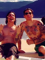 johnnyspurrplehair:  Happy fucking birthday faggot! ♥ best wishes from me and I
