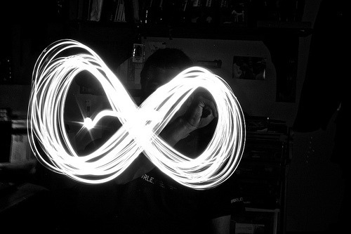 juntossomosum:  O que eu sinto por ti é assim : INFINITO  