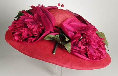 omgthatdress:
“Hat
Jacques Fath, 1950
The Los Angeles County Museum of Art
”