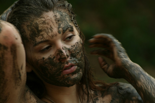 carnalfascination:My muddy photoshoot I’m covered in mud head to toe, stark naked from  SaraRo