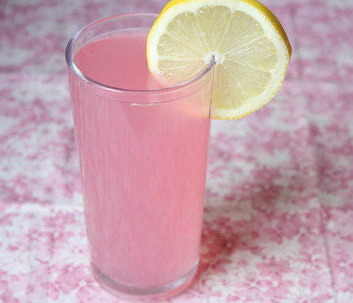 best-of-funny:  superlockedhogwartianinthetardis:  youdtearthiscanvasskinapart:  officiallyhilarious:  Has anyone really questioned pink lemonade lemons are yellow I mean comon   look how suspicious that looks  It’s just blushing because you’re paying