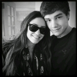 hisirishaccent:  Reblog if you are happy if the boy are. No matter their relationship