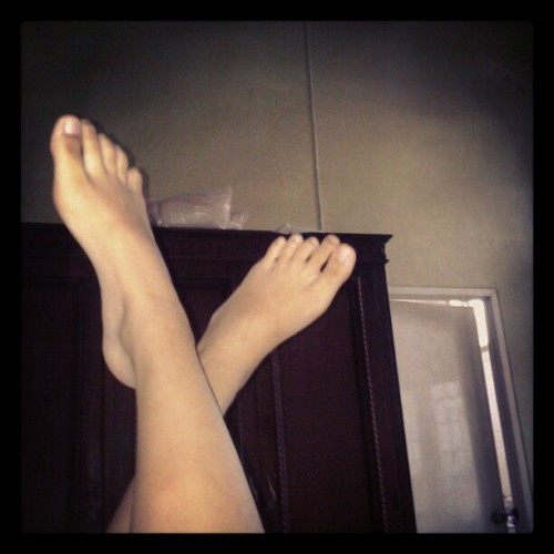 riribuba:#foot #me #instagram #gsvenjwnwsm (Taken with instagram)