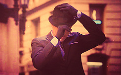 broken-little-hearts:  broken-little-hearts:  I’m an internationally known art