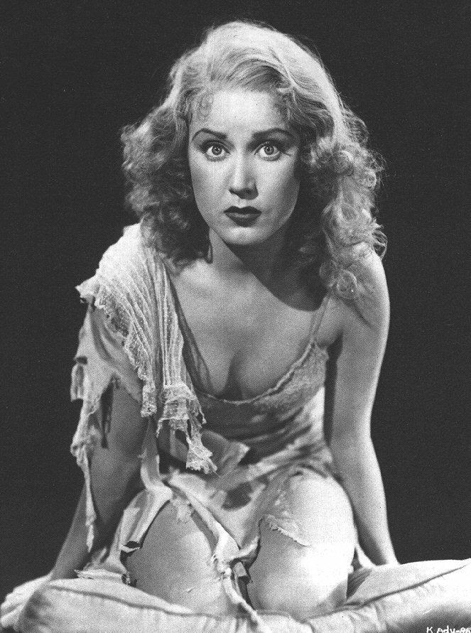 gasstation:  Fay Wray in King Kong (1933) 