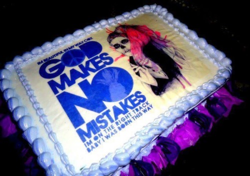highwayunicornelectricchapel:  THAT CAKE.  OMGGGGGG