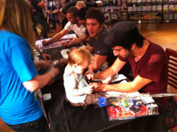 d0ntletjackdrive:  barashat:  lindsayraejepsen:  KILL ME OH MY GOD JACK AND BABIES/SMALL CHILDREN IS GOING TO BE THE DEATH OF ME HES SO ADORABLE AND SWEET  baRAKAT WITH BABIES YESYESYESYHESYHG  JESUS NO, I WAS NOT PREPARED FOR THIS, FUCK. 