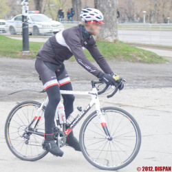 Vu aujourd’hui. Ça fait du bien de voir du public en lycra… — Seen today. It’s good to see the public in lycra…