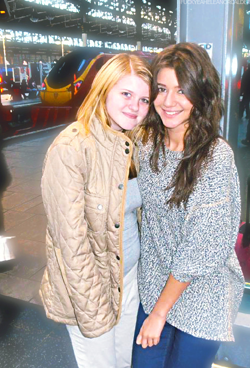 siimplybasic:  El and a fan today. 