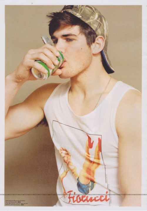 tumbtophotob:  Come and drool =;;) 