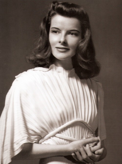 gregorypecks-deactivated2014032:  Katharine Hepburn in “The Philadelphia Story”, 1940. 