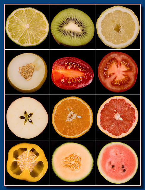 osoflower:  Fruit cocktail by LasseHe on Flickr.  “Eguchi si era sentito dire dalla moglie del dirigente di una grande azienda, una donna di mezza età nota per la sua intelligenza e le vaste relazioni sociali: «Io, la sera, prima di addormentarmi,