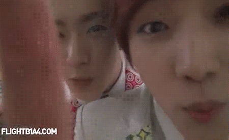 grandpajung:  Kisseu for BANAs~     *_*