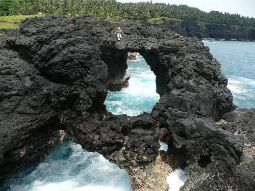 Volcanic beach at Ilheu das Rolas, Sao Tome and Principe (by Indabelle).