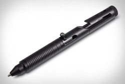 tacticalstuff:  A bolt action tactical pen 