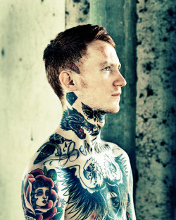 anesdoly:  Frank Carter - Gallows