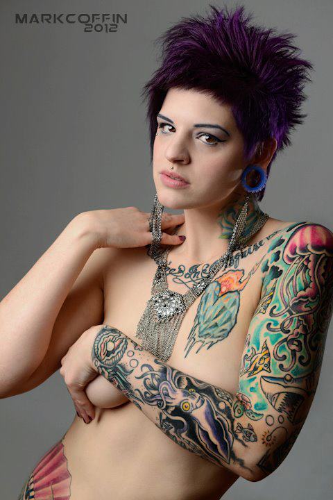 northwestalternative:  The gorgeous Heidi Lavon as recently shot by Mark Coffin.