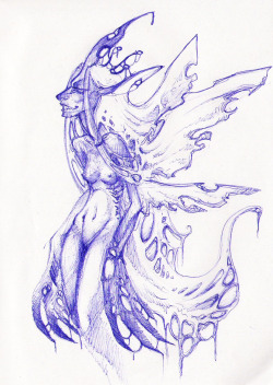raenyras:  welll I had the need to draw Chrysalis as a proper changeling xDballpoint pen in my sketchbook, and then I got home and killed it with color :Iso here you have both versions  Now THAT is a changeling