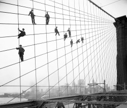 minusmanhattan:  New York City has made over 870,000 photographs public in a searchable web archive for the first time.  Above: the Brooklyn Bridge is seen under construction in 1914 and the Manhattan Bridge is seen in 1908. Both photos by Eugene de