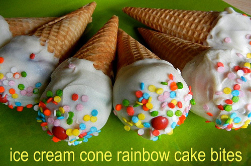 charxxamie:  thecakebar:  cone cake bites! (tutorial/recipe)  Fuck yes. 
