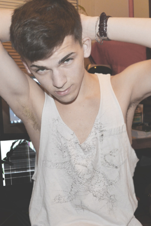 🐧 You Must Be Gay+ To View This Blog*