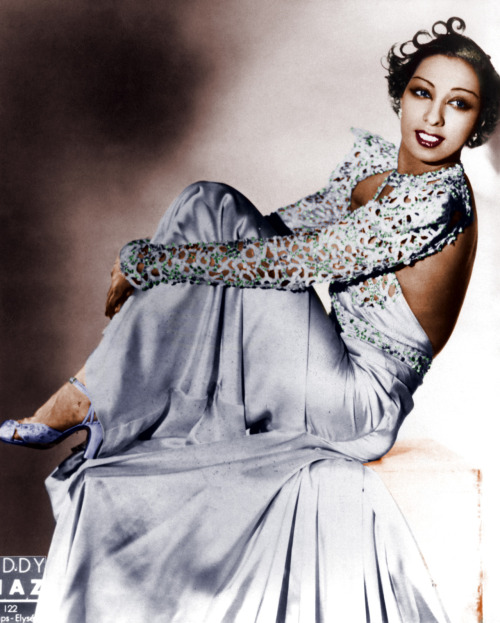 “A violinist had a violin, a painter his palette. All I had was myself. I was the instrument that I must care for.”
- Josephine Baker