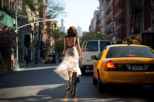La voisine à vélo