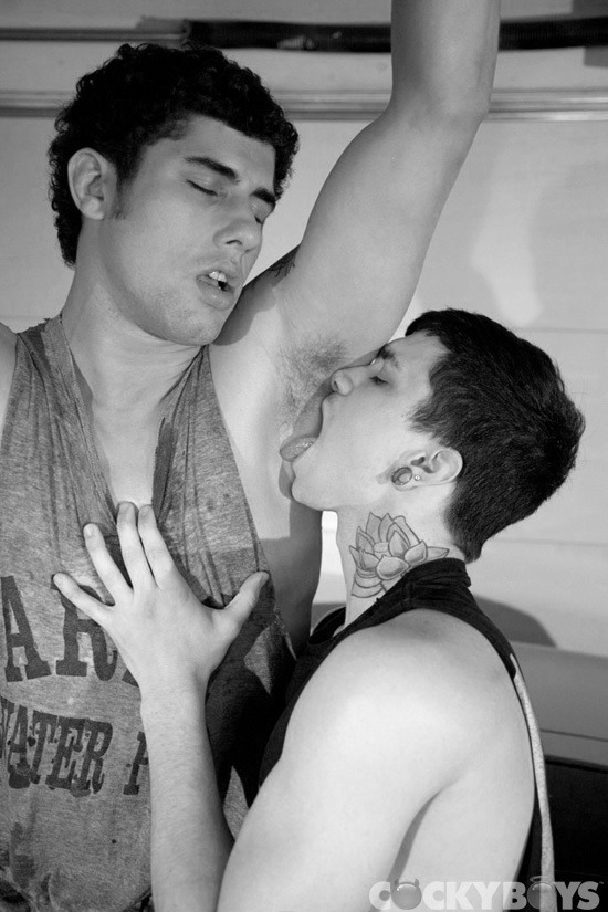 I love to lick my Sayang&rsquo;s smooth pits
