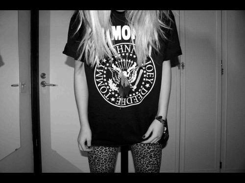 girlofrocknroll:  I am a different kind of girl (Girl of Rock n’ Roll)